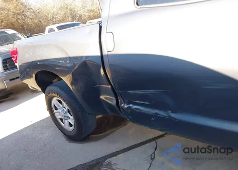 2010 Toyota Tundra Grade 5.7L V8 z USA, uszkodzony, nr VIN 5TFUW5F14AX152269